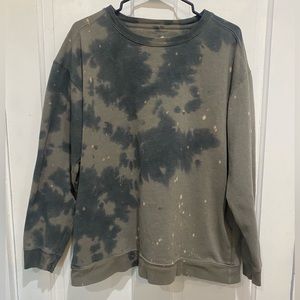 Natural Life sweatshirt. Medium